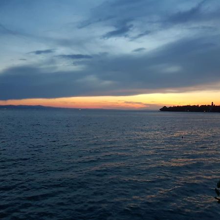 Sonniges Dach-Ferienzimmer Lindau  Bagian luar foto